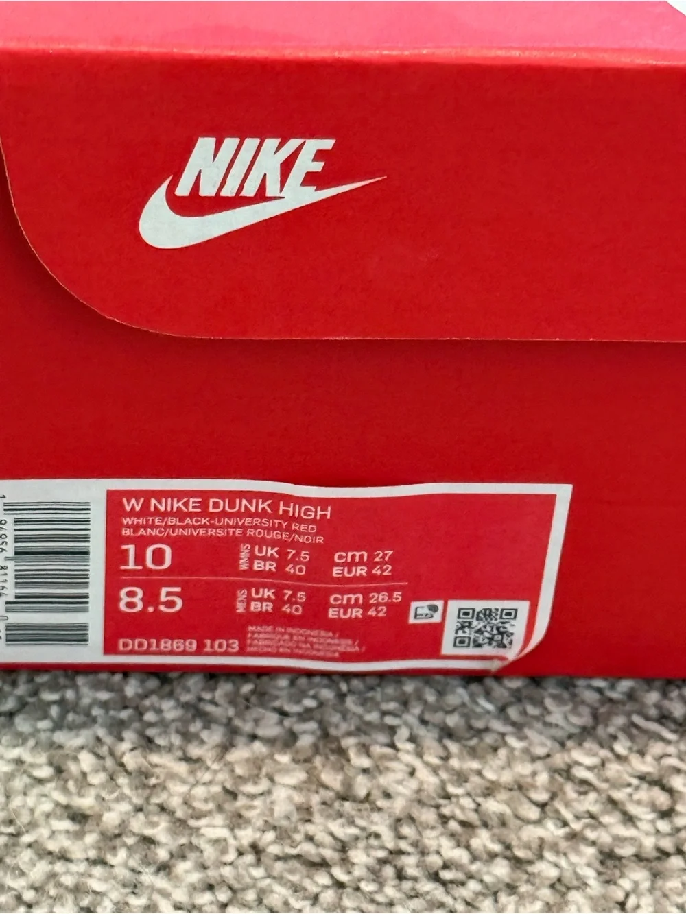 Nike High-Top Sneakers Pandas in Black and White